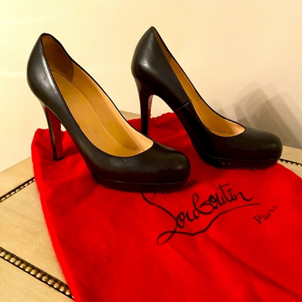 Louboutin Round Toe 120 Pumps